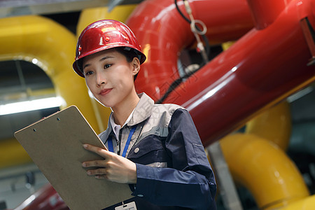 工厂数字化转型中的网络技术服务 技术人员的角色与挑战